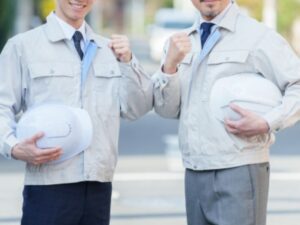 2人の男性業者
