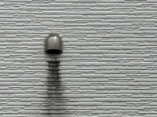 苫小牧市の外壁塗装｜換気口まわりの黒ずみはなぜ？原因と確認ポイント